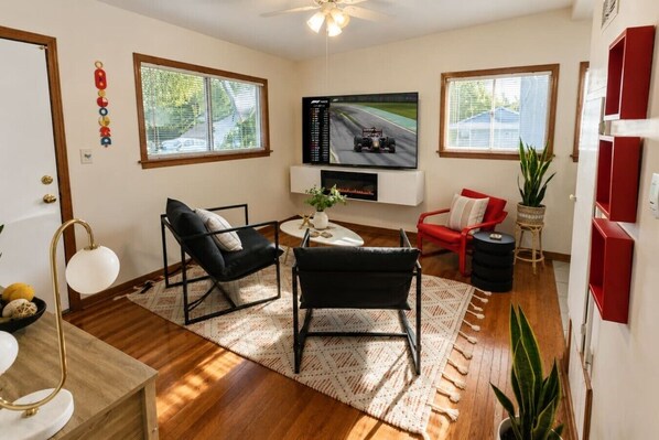 Living area - Bloom on Mass | Walk to Downtown (Lawrence)