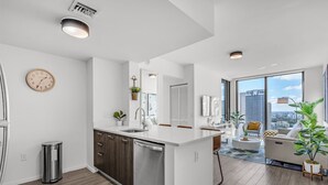 Apartment, 2 Bedrooms, Kitchen, Bay View | Interior - Alea Miami (Miami)