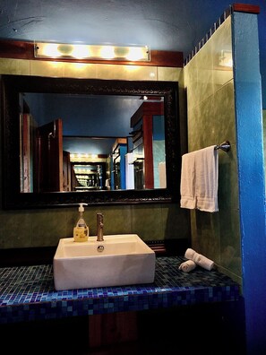 Bathroom - Vrbo Property (Hornito)