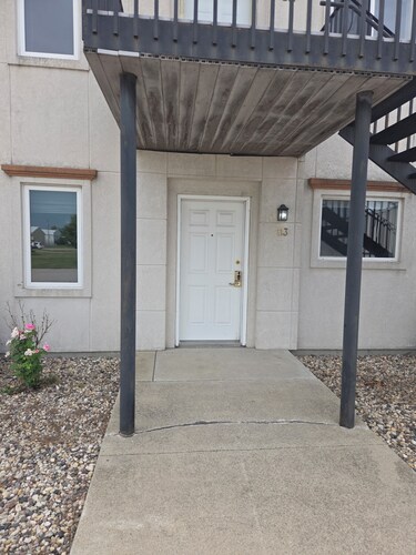 State Softball Tournament Special... Perfect 3-bedroom apartment in Fort Dodge!