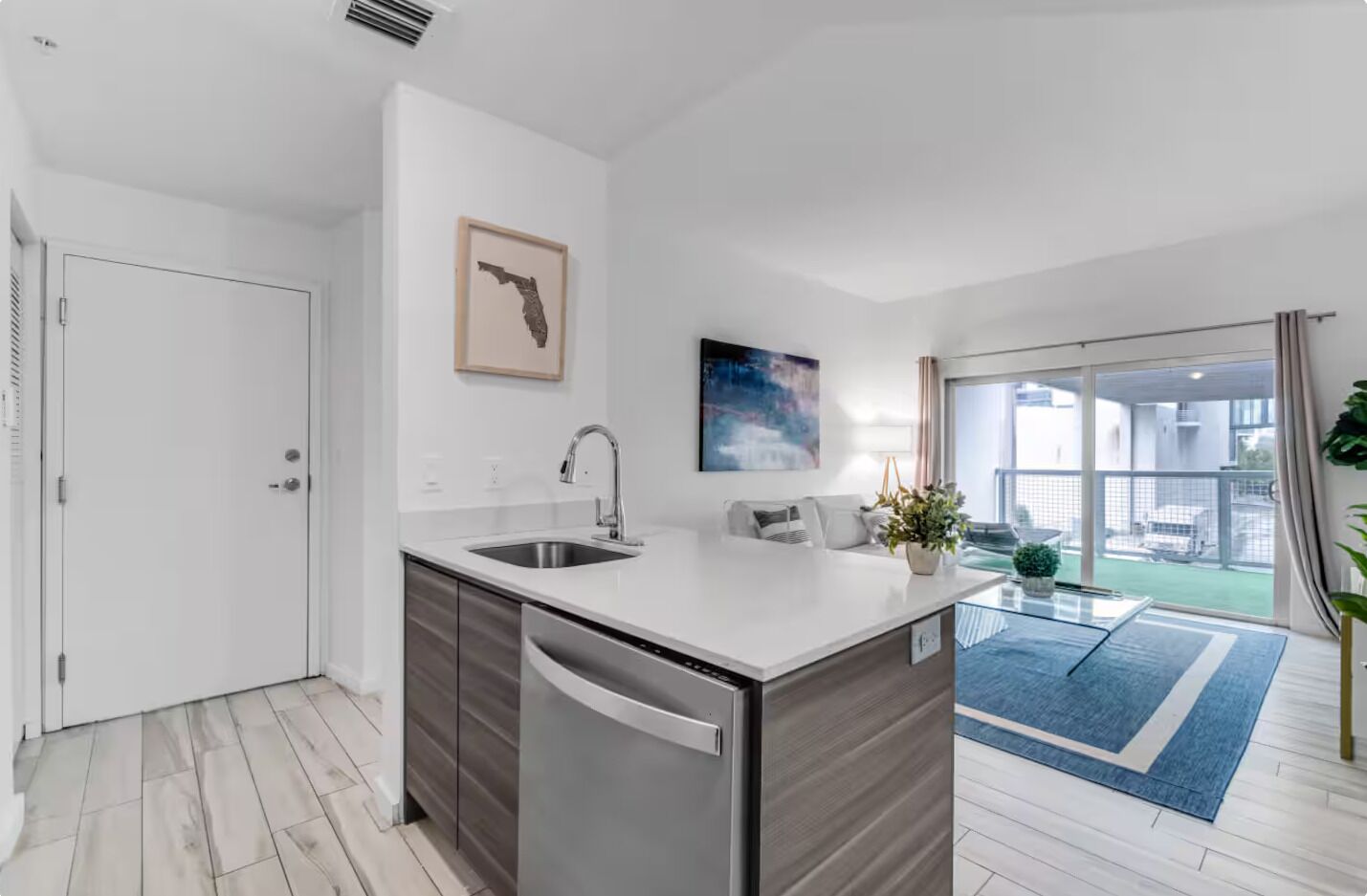 Apartment, 2 Bedrooms, Kitchen, Courtyard View | Interior