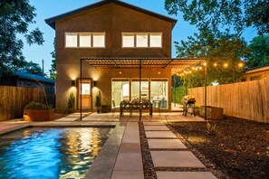 Outdoor pool - Casa Tranquila • Pool, Ping Pong, Game Room & More (Austin)
