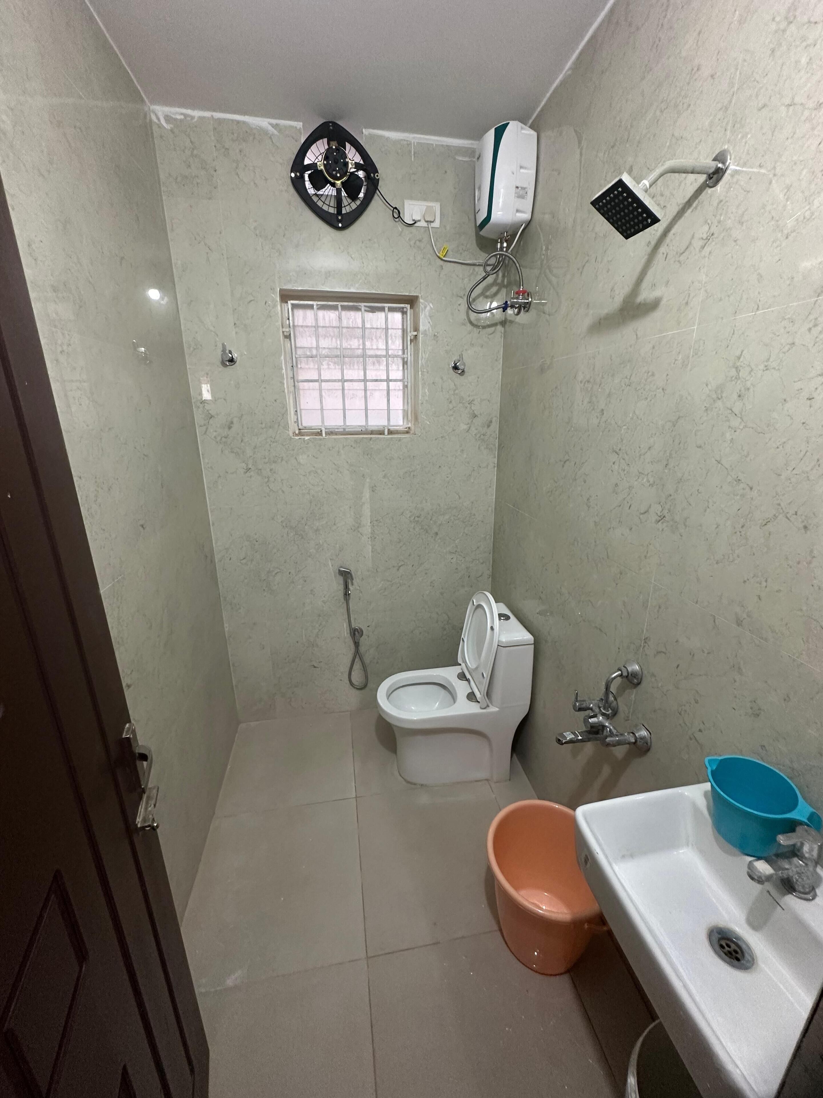 Phòng đơn Tiêu chuẩn, không hút thuốc | Phòng tắm | Buồng tắm vòi sen 
