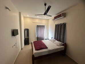 Quarto solteiro standard, para não fumantes | Wi-Fi de cortesia