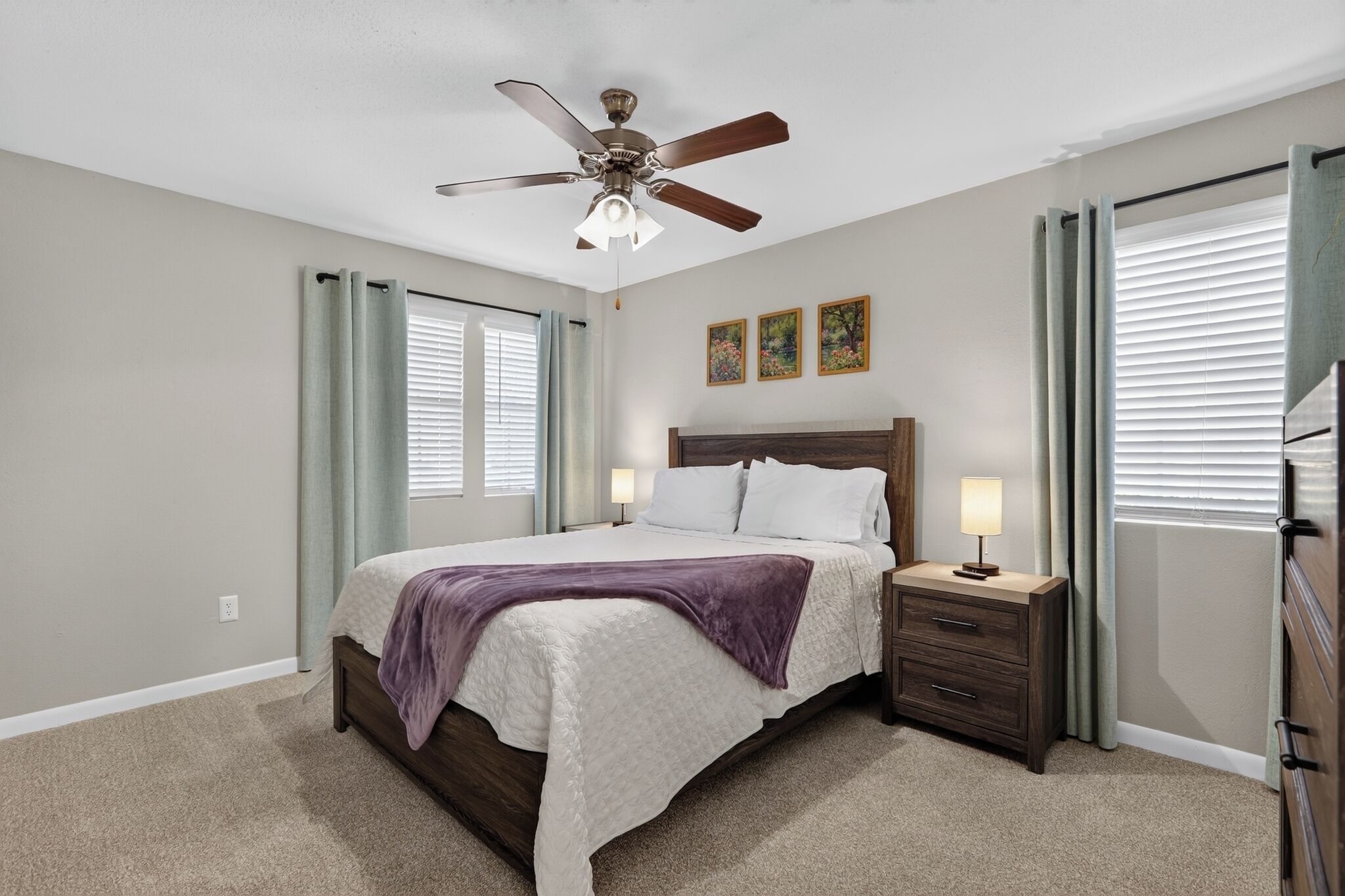 2 bedrooms, desk, iron/ironing board, WiFi (free)