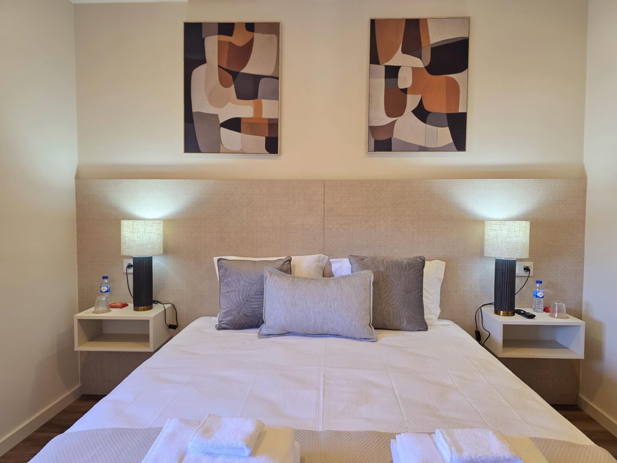 1 bedroom, internet, bed sheets
