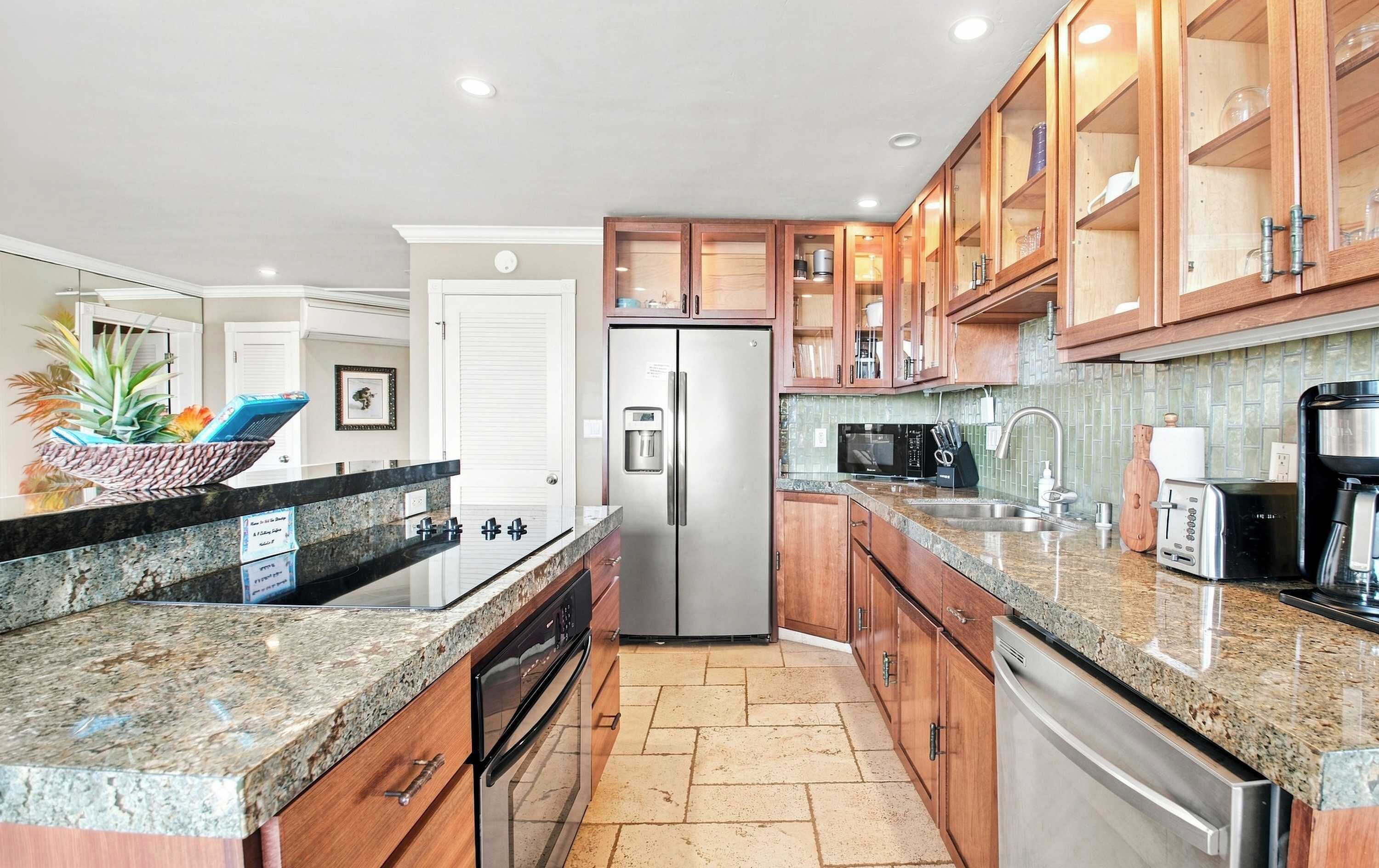 Coffee/tea maker, fridge, microwave, oven