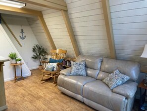 Living area - Kokanee Lodge Resort (Westwood)