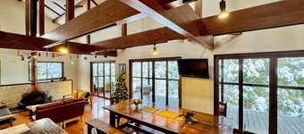 Luxury Ski Chalet with Hot Tub | Walking Distance to the Slopes | Sleeps 13