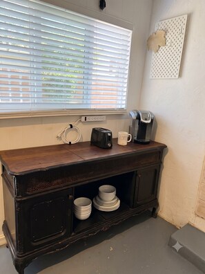 Interior - Fantastic Central Talmadge Studio ,Easy City Access (San Diego)
