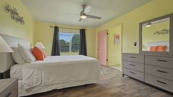 Iron/ironing board, travel cot, free WiFi, bed sheets
