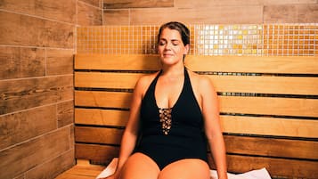 Couples treatment room(s), sauna, hot tub, steam room, body treatments
