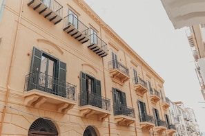 Exterior - AMORINI (Cefalù)