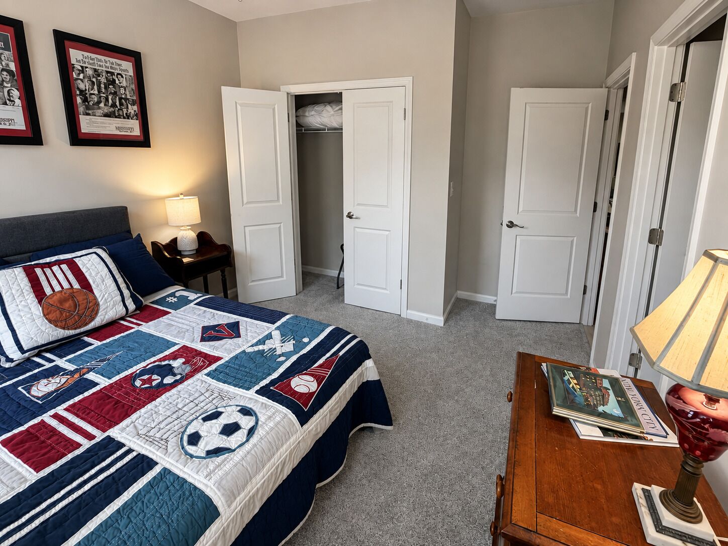 5 chambres, fer et planche à repasser, Wi-Fi gratuit, draps fournis