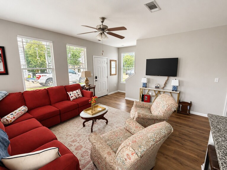 Overtime In Oxford - 5 Bedroom / 5.5 Bath. Just Minutes From The Square & Grove - Oxford, MS