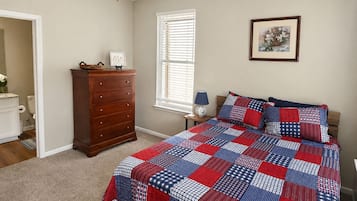 5 slaapkamers, een strijkplank/strijkijzer, gratis wifi, beddengoed