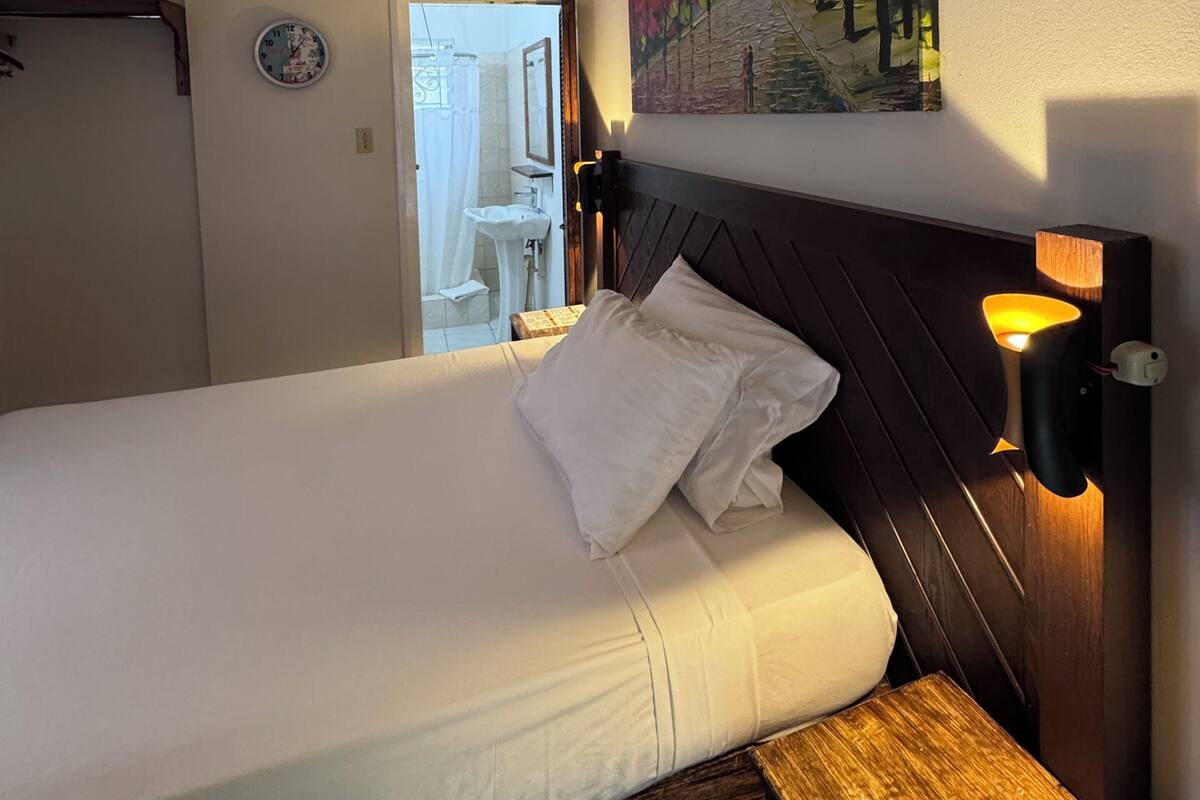 In-room safe, blackout drapes, free WiFi