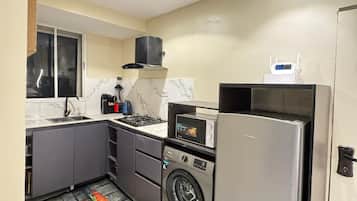 Appartamento Standard, balcone, vista città | Cucina privata