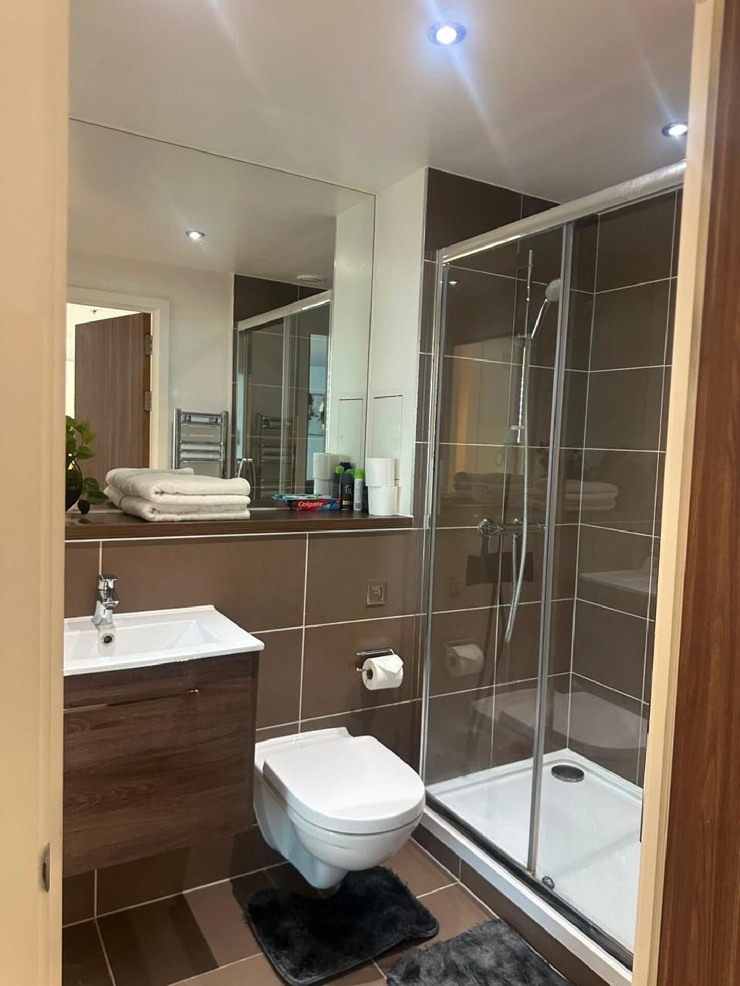 Badewanne und Dusche (separat), Komfortbadewanne