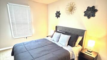 Iron/ironing board, internet, bed sheets