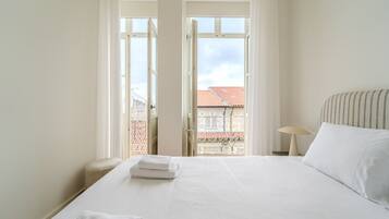 2 bedrooms, iron/ironing board, WiFi (free), bed sheets