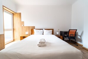 Bügeleisen/Bügelbrett, kostenloses WLAN, Bettwäsche