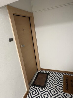 Interior - Luxury Garden Studio in Koukaki Prime Location (Athina)