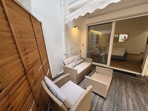 Terrace/patio - Luxury Garden Studio in Koukaki Prime Location (Athina)