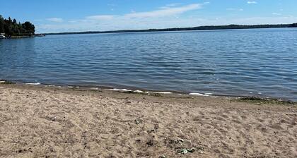 Private Eyes
A cottage a resort a beach to remember forever