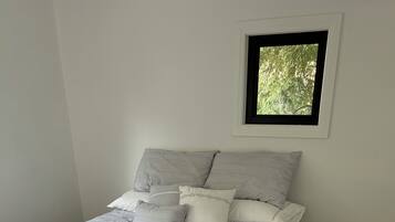 2 bedrooms