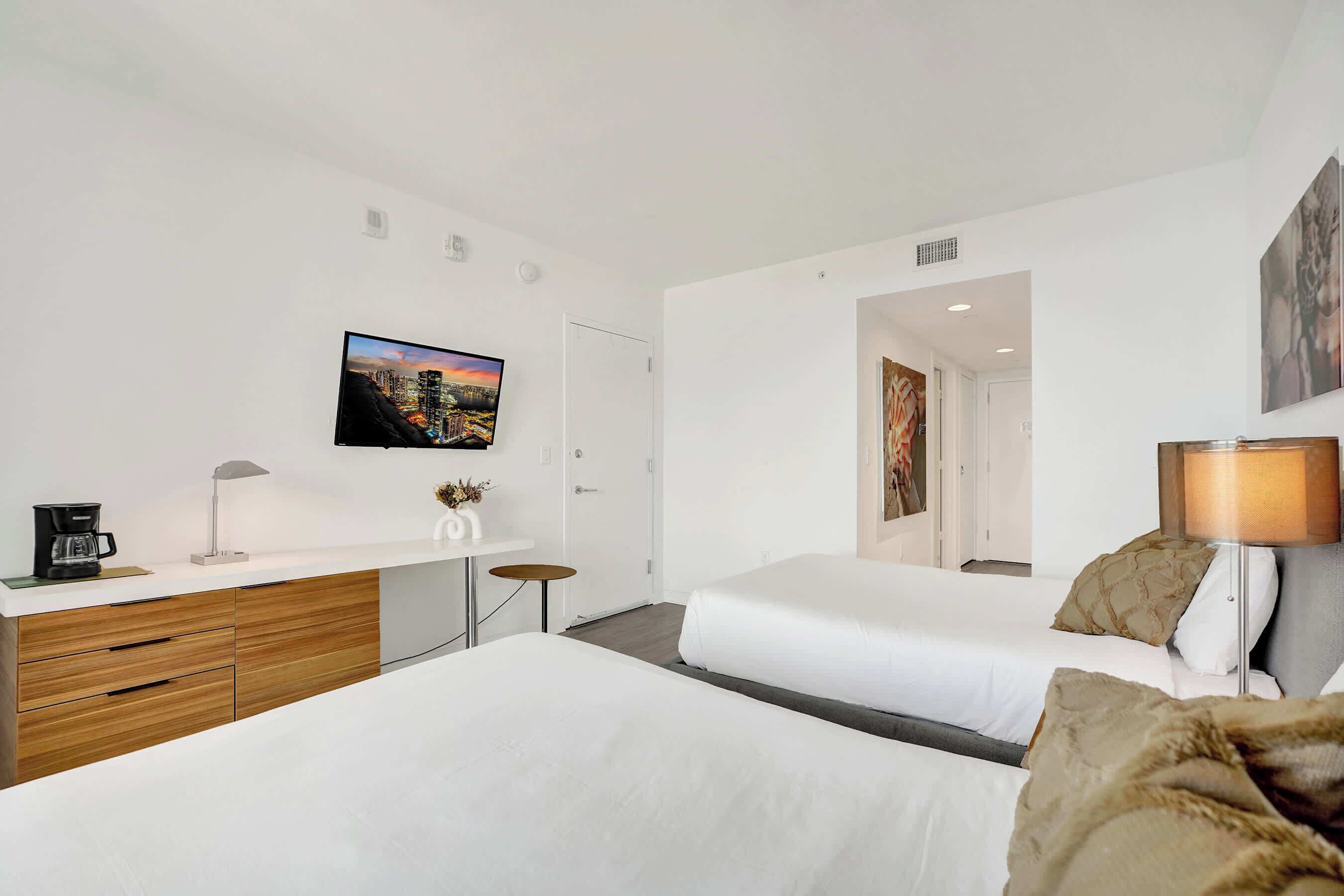 Modern Studio | Ocean & Canal Views - Beach Access - Hallandale Beach, FL