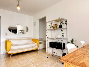 Living area - Apartment on Plaza España with a balcony (Córdoba)