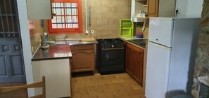 Private kitchen - Country house near the sea (VILAMANISCLE)