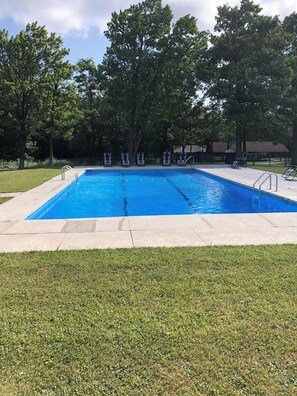 Pool - King Size 1 Bedroom / Full Bath Condo - 640 sq ft - Blue Knob Trails End (Claysburg)