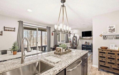 King Size 1 Bedroom / Full Bath Condo - 640 sq ft - Blue Knob Trails End
