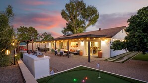 Exterior - Kierland Villa – Steps to Golf, Shops & Dining (Scottsdale)