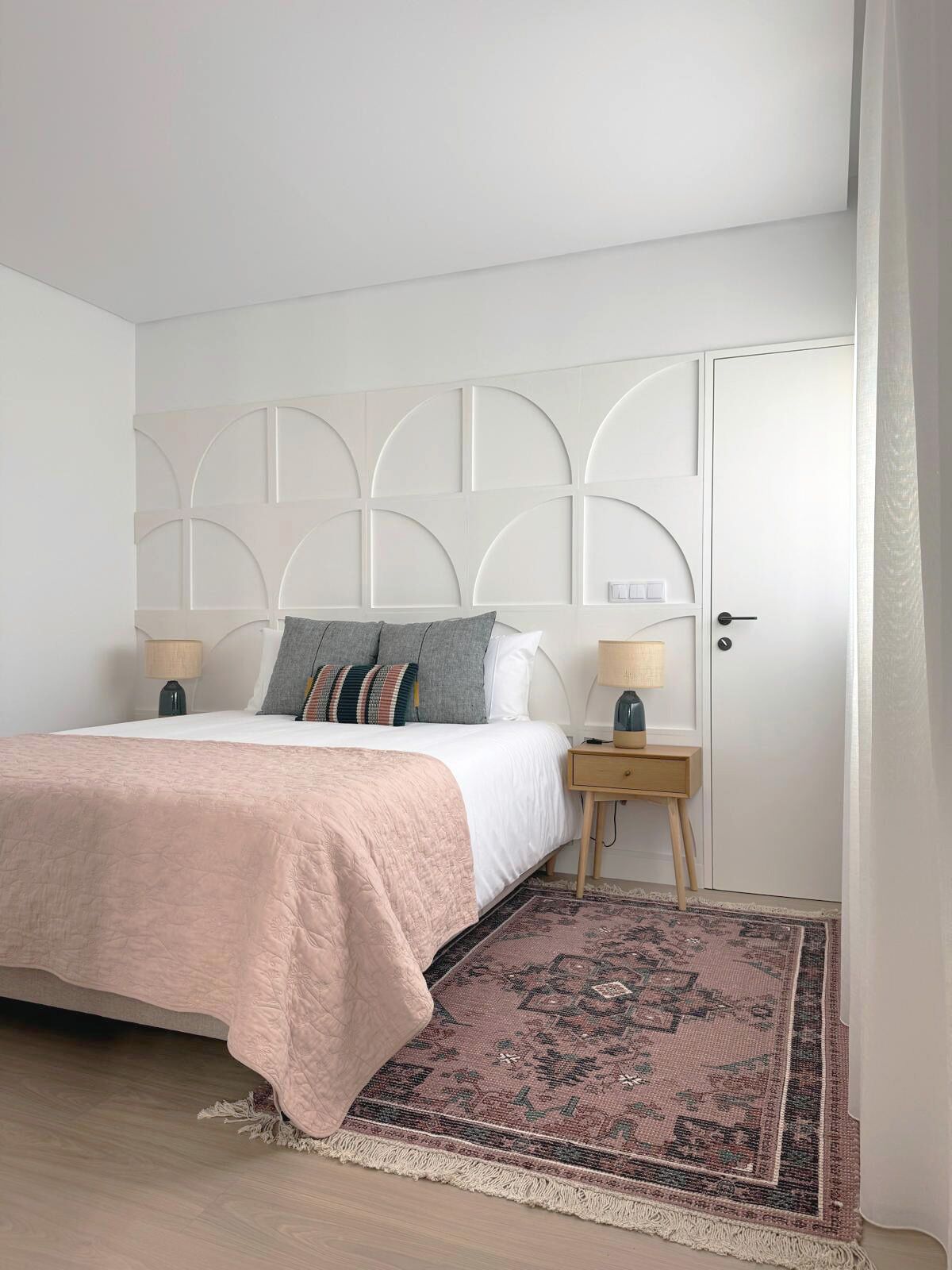 1 dormitorio, tabla de planchar con plancha, Internet y ropa de cama