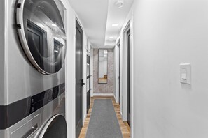 Interior - Fantastic 2-bedroom house with AC in vibrant Atlanta (Atlanta)