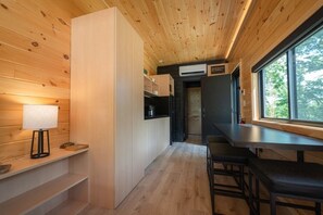 Dining - Beaver Lake Zook – Modern Tiny Cabin Stay in NWA (Rogers)