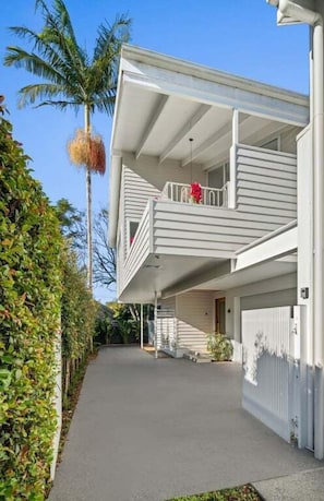 Exterior - Curly’s Beach House (Gold Coast)