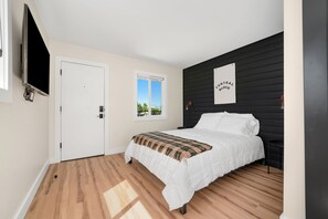 Standard Double Room | Free WiFi - Central Block Motel (Bend)