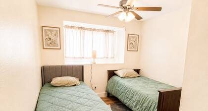 Amazing 4BR Near Shops, Lake Lowell & Wineries
