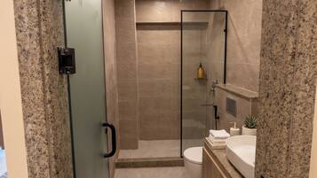 Shower, bidet, towels, soap