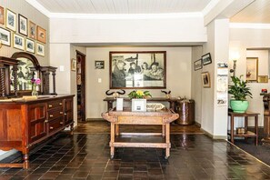 Lobby - Premier Hotel Himeville Arms (Himeville)