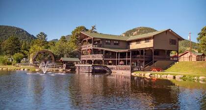 Multi-Story 7-bedroom lodge! Perfect for a Group Getaway close to RMNP