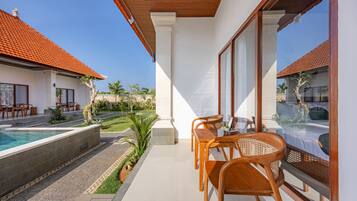 Suite | Tempat makan outdoor