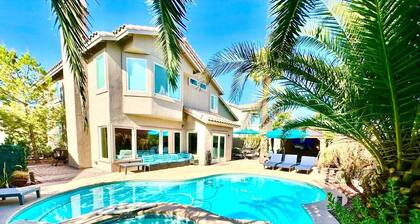 Relaxing & Luxurious Private Oasis w heated Pool/Spa 10 min from Las Vegas Strip