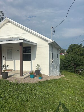 Exterior - The Arkside Cottage - The ark, creation museum, Williamstown marina (Williamstown)