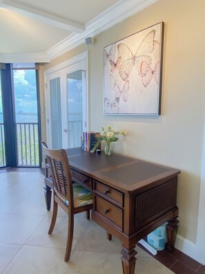 Work Space - Sanibel Harbour 517:  Luxury Water View! Experience gorgeous corner view! (Fort Myers)