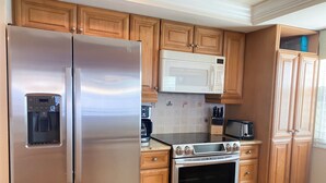 Private kitchen - Sanibel Harbour 517:  Luxury Water View! Experience gorgeous corner view! (Fort Myers)